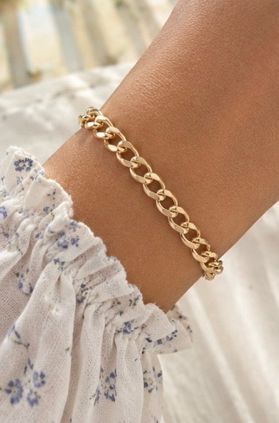 Gold adjustable curb chain bracelet